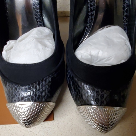 Carlos Satana LuLu Heels Very Unique - Picture 5 of 8